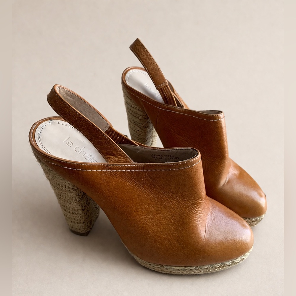LE CHÂTEAU -  Tan Leather Slingback Heels